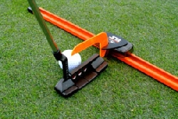 Golfsvingen sikta klubbhuvudet rätt