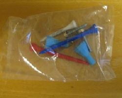 Magnetic golf tees package